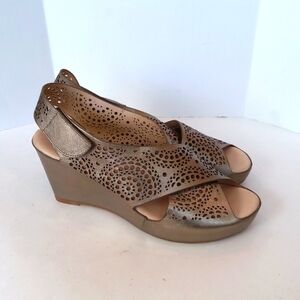 Johnston & Murphy perforated metallic bronze gold color wedge sandals